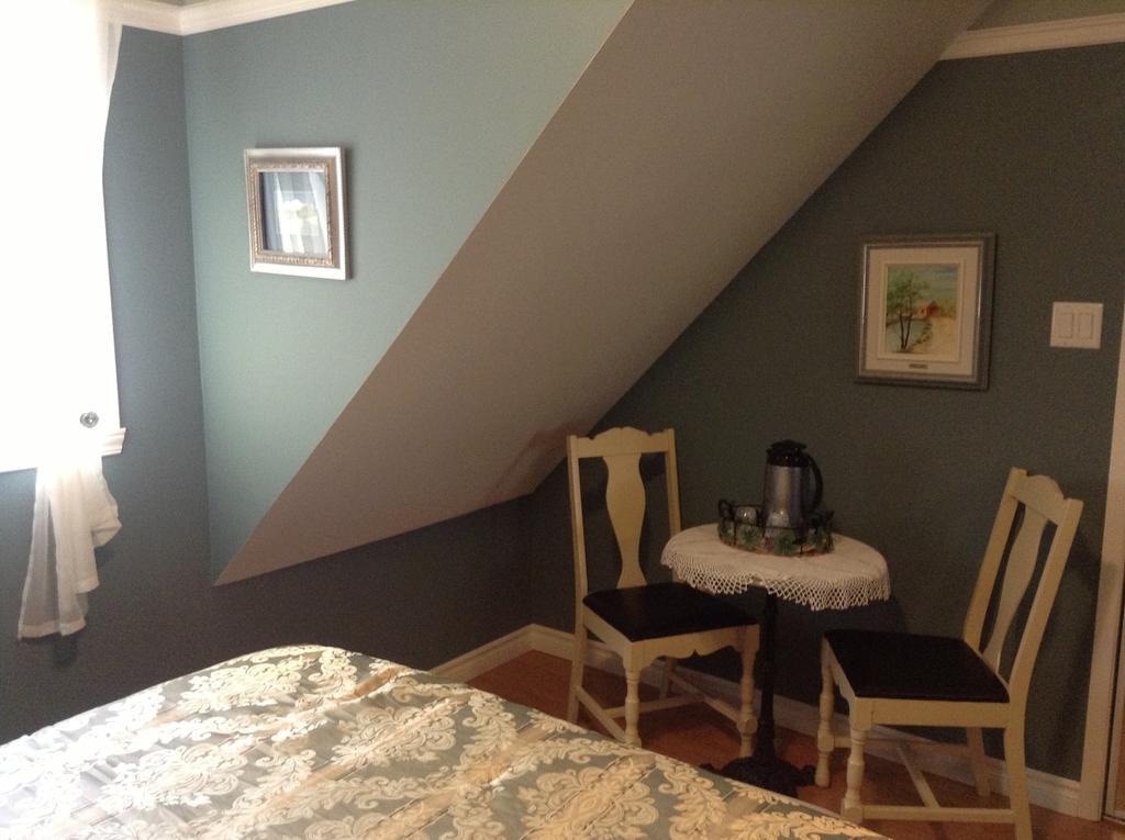 Douces Evasions Bed and Breakfast Saint-Anselme Eksteriør billede